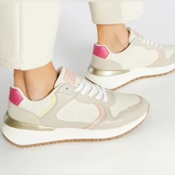 Rue Athletic Sneaker - Picture 8 of 8